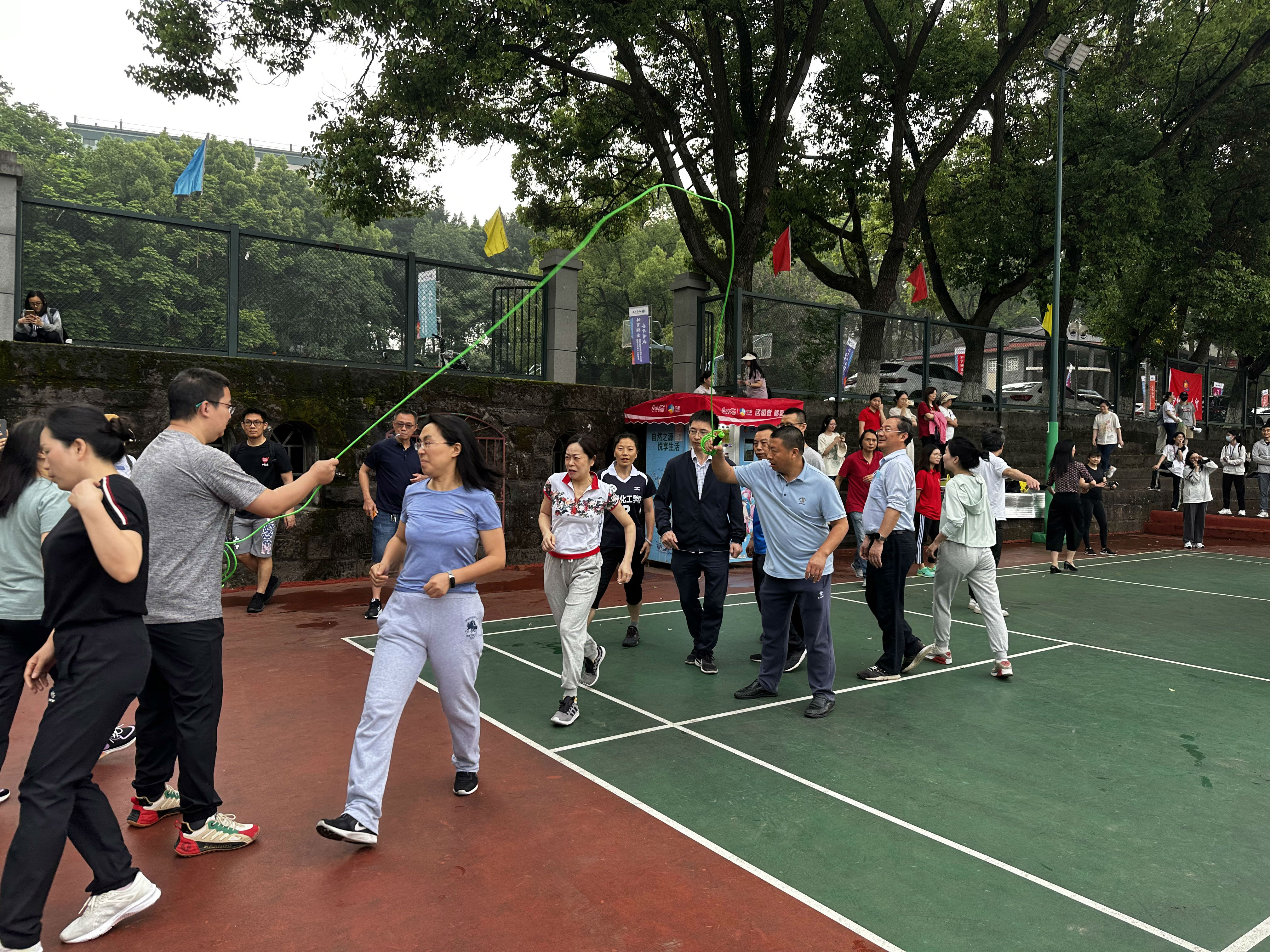 跳绳.jpg 必赢776net